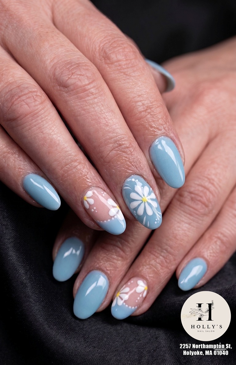 Holly's Nail Salon